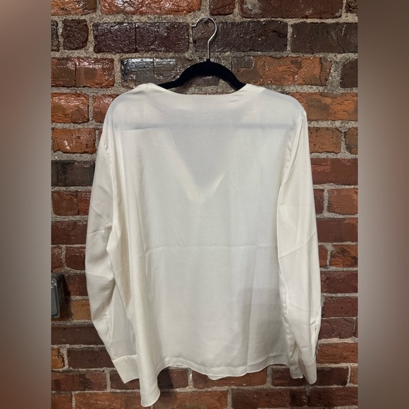 Banana Republic XL Elegant White Women's Blouse - Picture 3 of 4